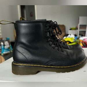 Women’s size 5 doc martens